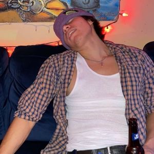 Meet your Posher, Addam